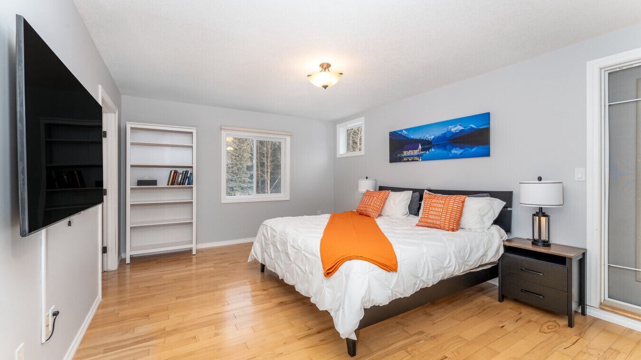 Photo of Bedroom in Division No. 14