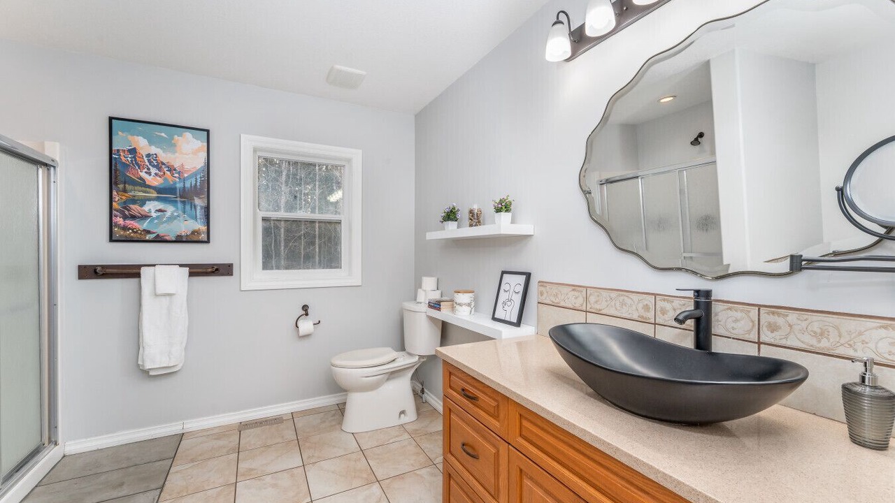 Photo of Bathroom in Division No. 14