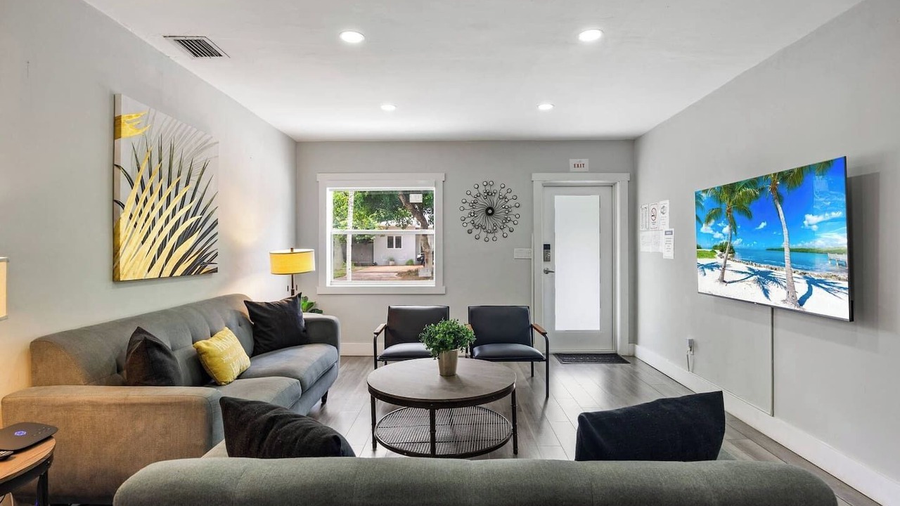 Photo of Livingroom in South Lake
