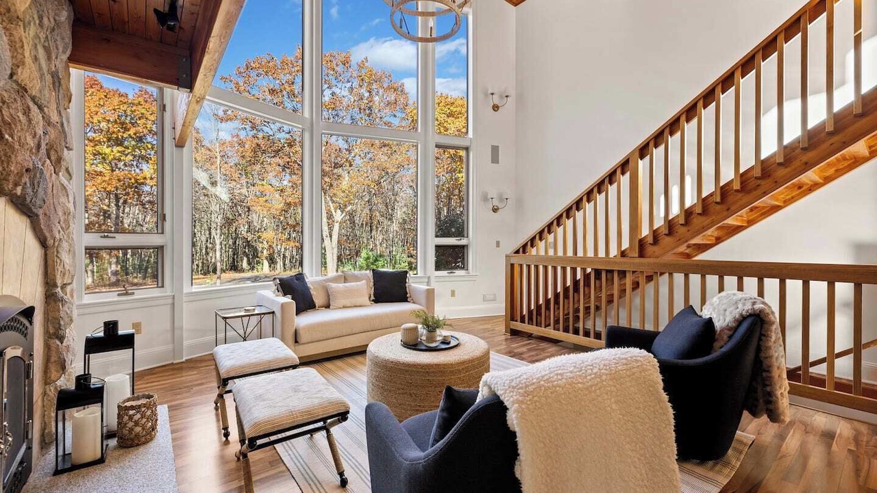 Photo of Livingroom in Cape Porpoise