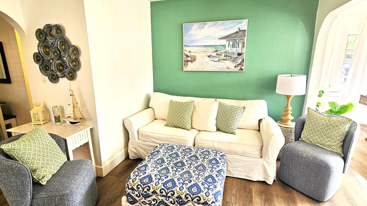 Photo of Livingroom in South Palm Park Neighborhood Association