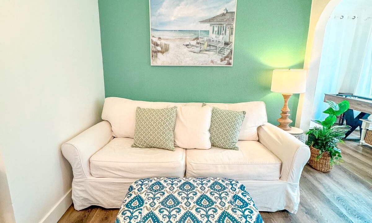 Photo of Livingroom in South Palm Park Neighborhood Association