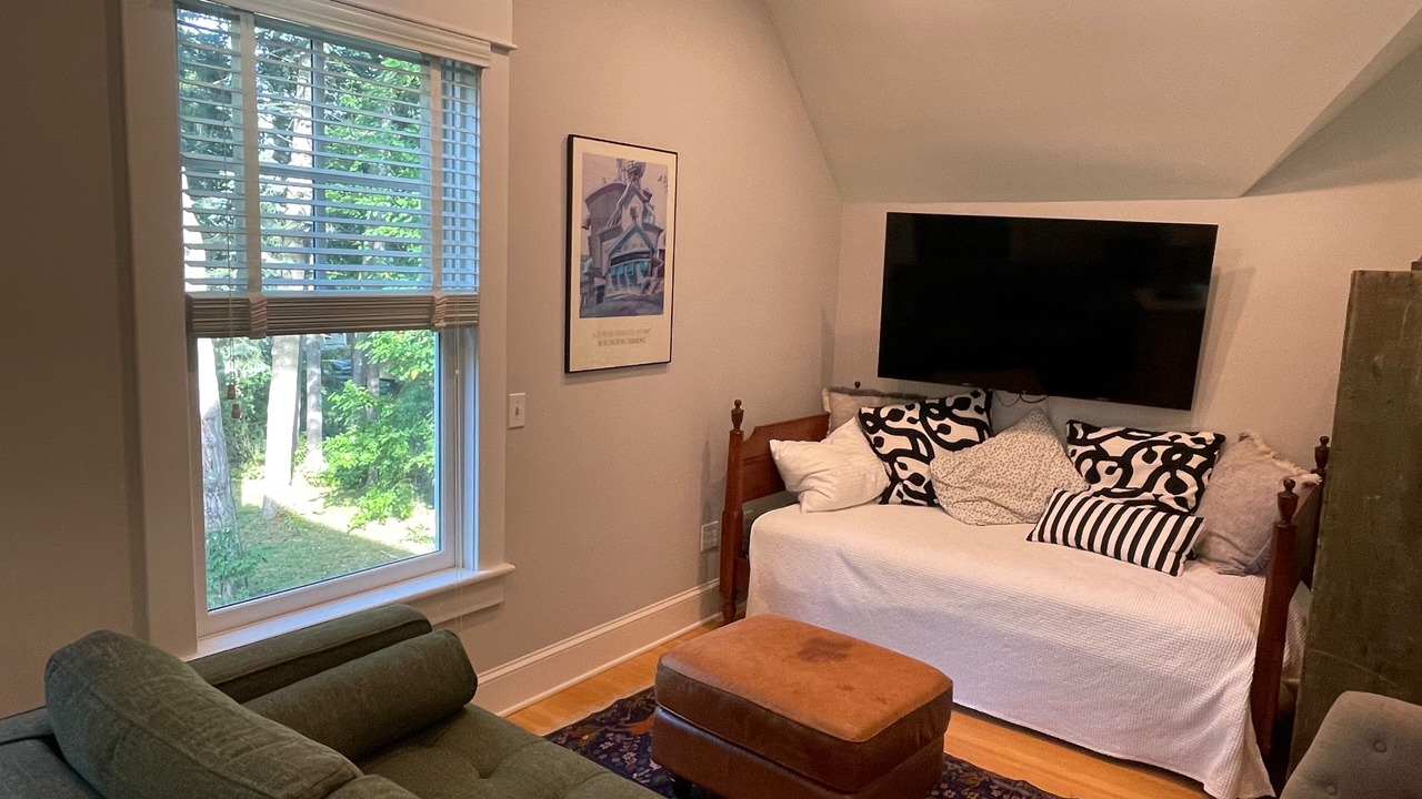 Photo of Livingroom in Old North End