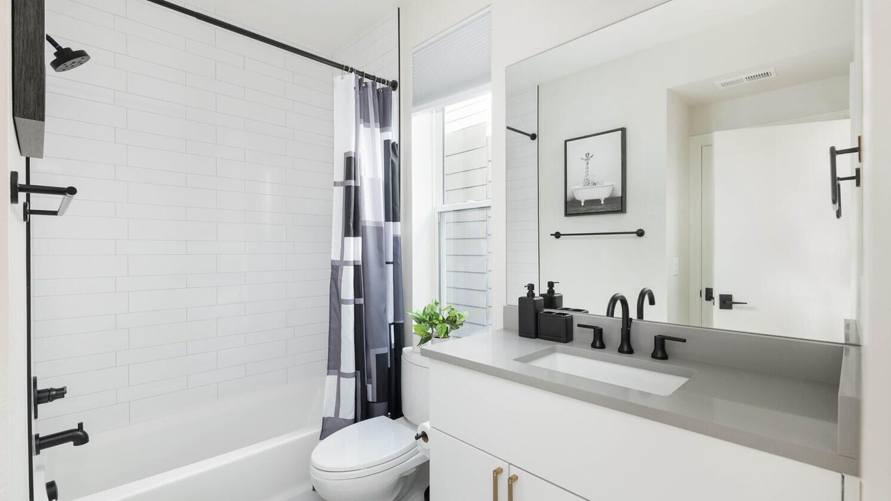 Photo of Bathroom in West Colfax