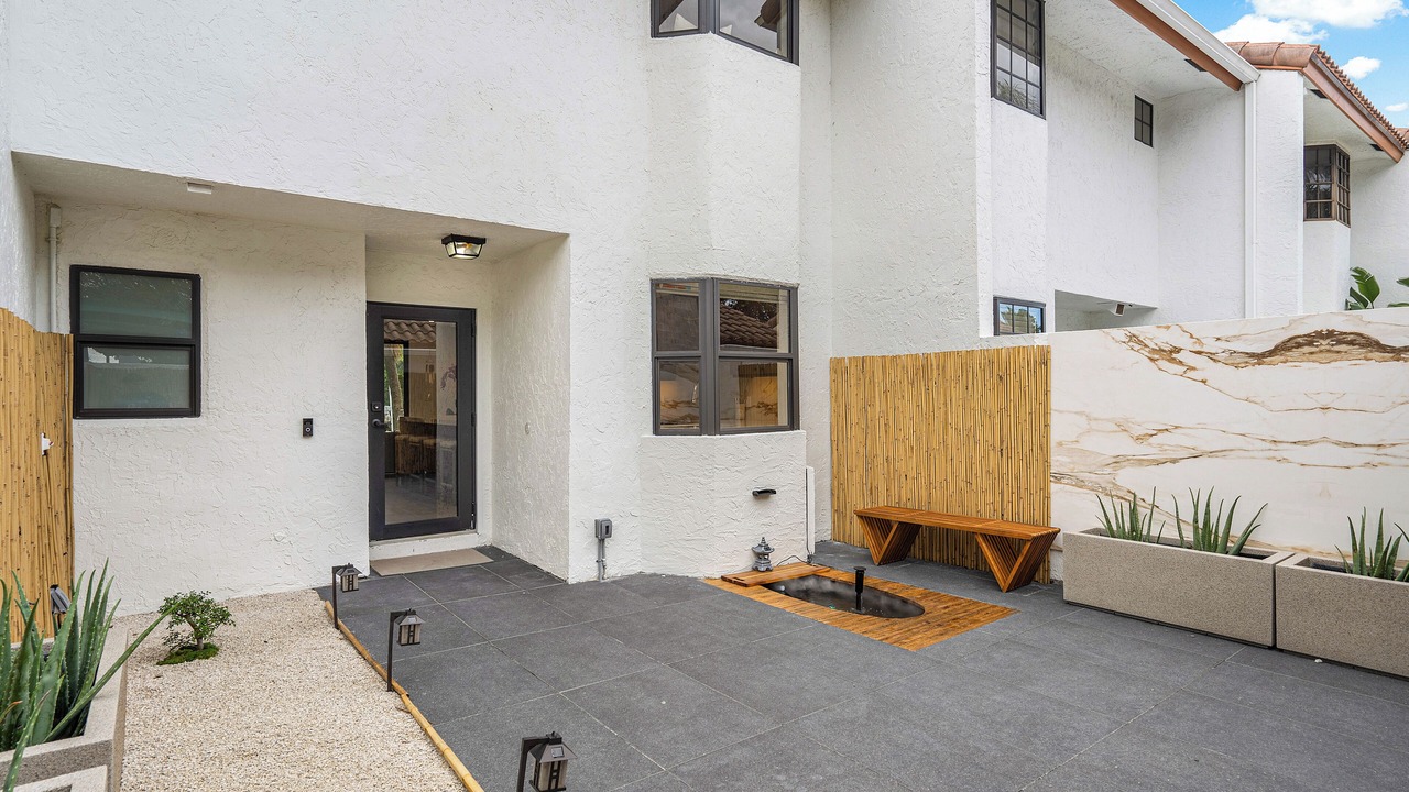 Photo of Outdoor in Deerfield Beach