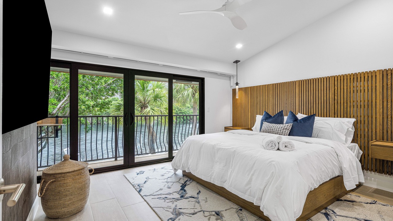 Photo of Bedroom in Deerfield Beach