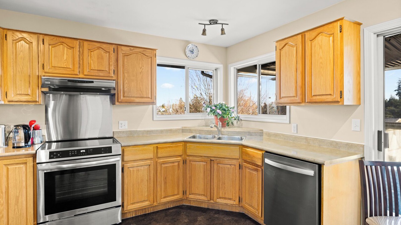 Photo of Kitchen in Esquimalt