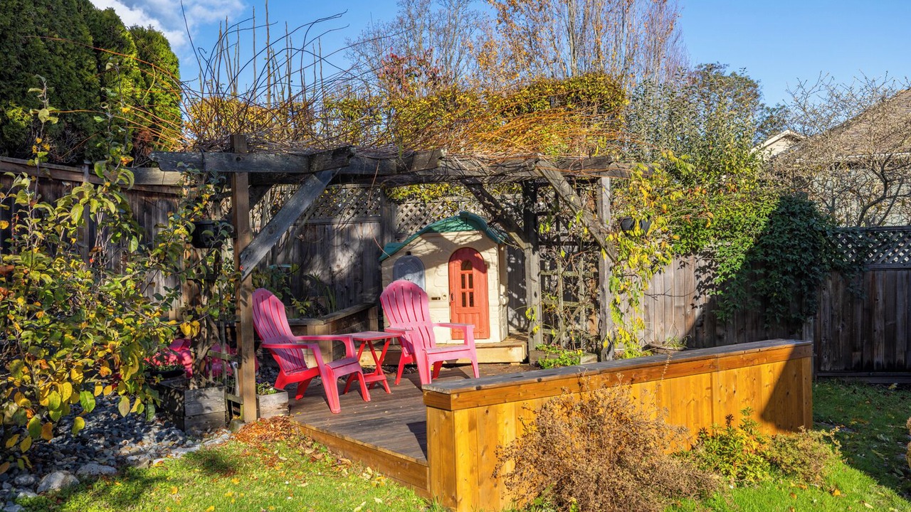 Photo of Patio Balcony in Esquimalt