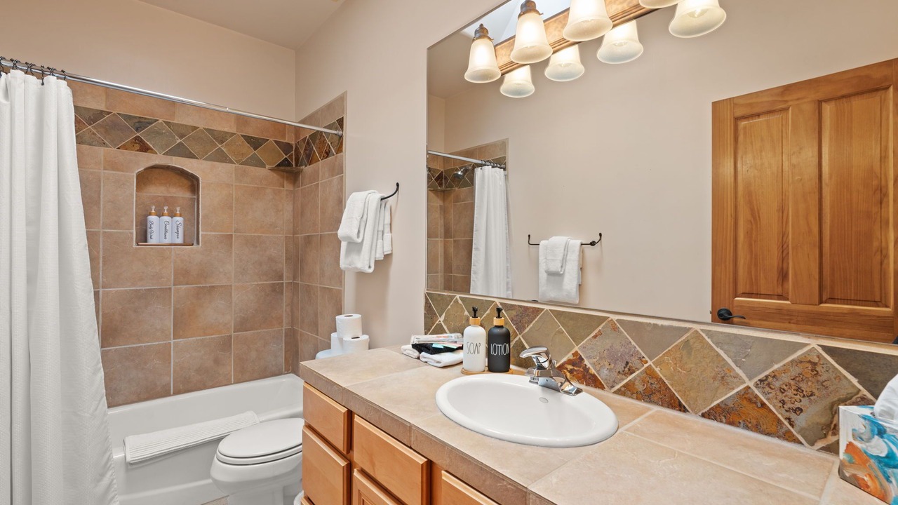Photo of Bathroom in Eldorado at Santa Fe