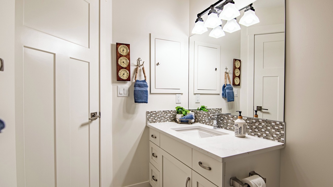 Photo of Bathroom in Sylvan Lake