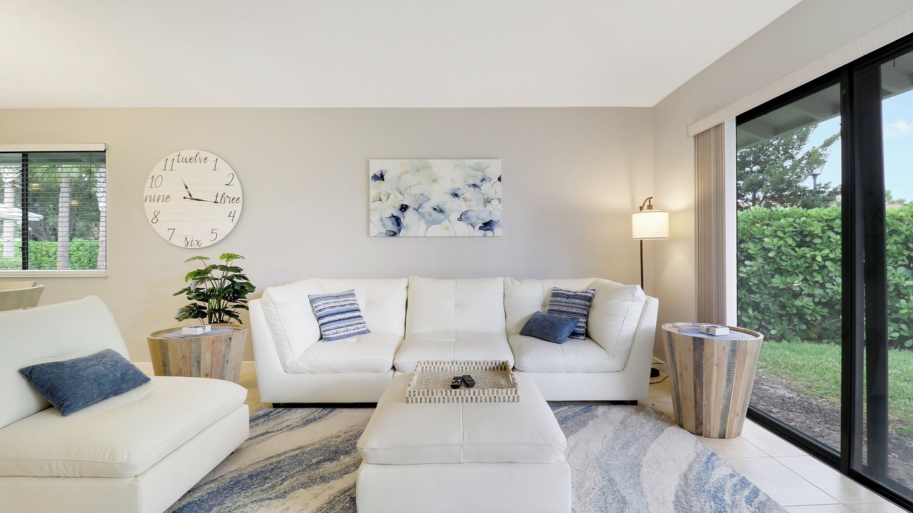 Photo of Livingroom in Palm Beach Gardens