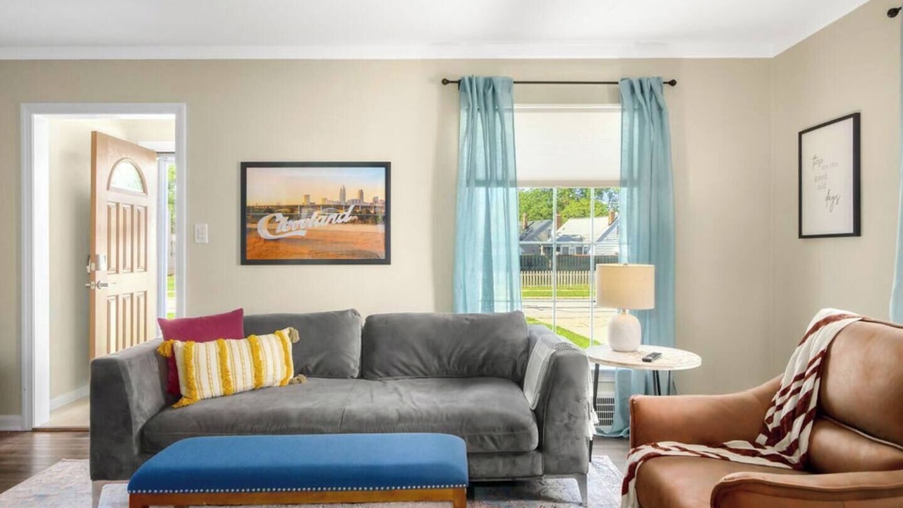 Photo of Livingroom in South Euclid