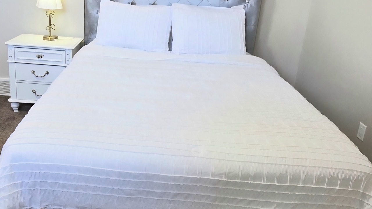 Photo of Bedroom in Lyalta