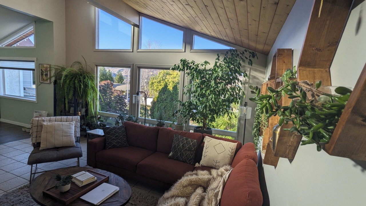 Photo of Livingroom in Vernon