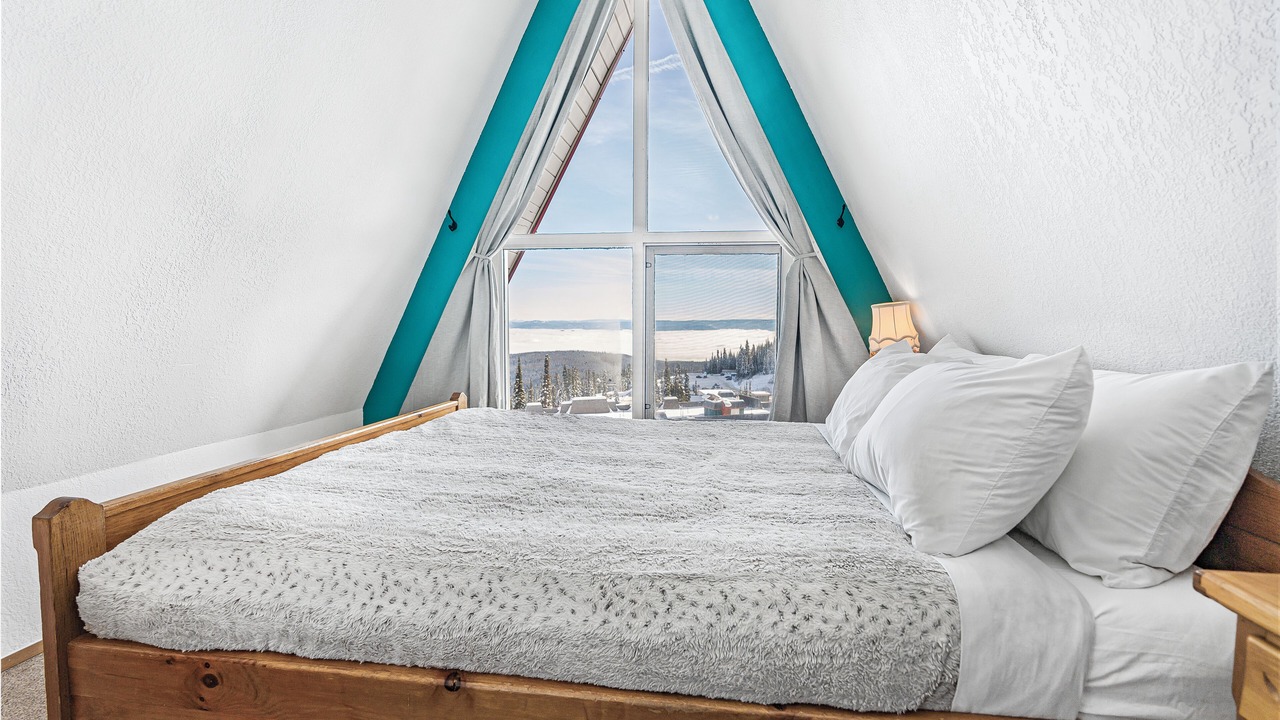 Photo of Bedroom in Silver Star Mountain