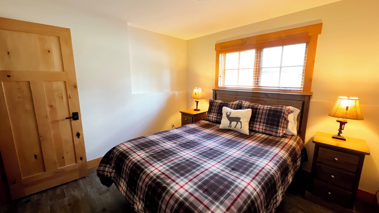 Photo of Bedroom in East Kootenay