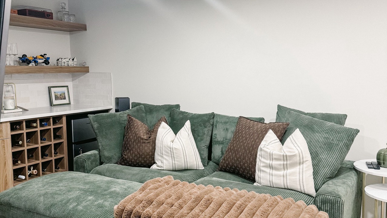 Photo of Livingroom in Southeast Calgary