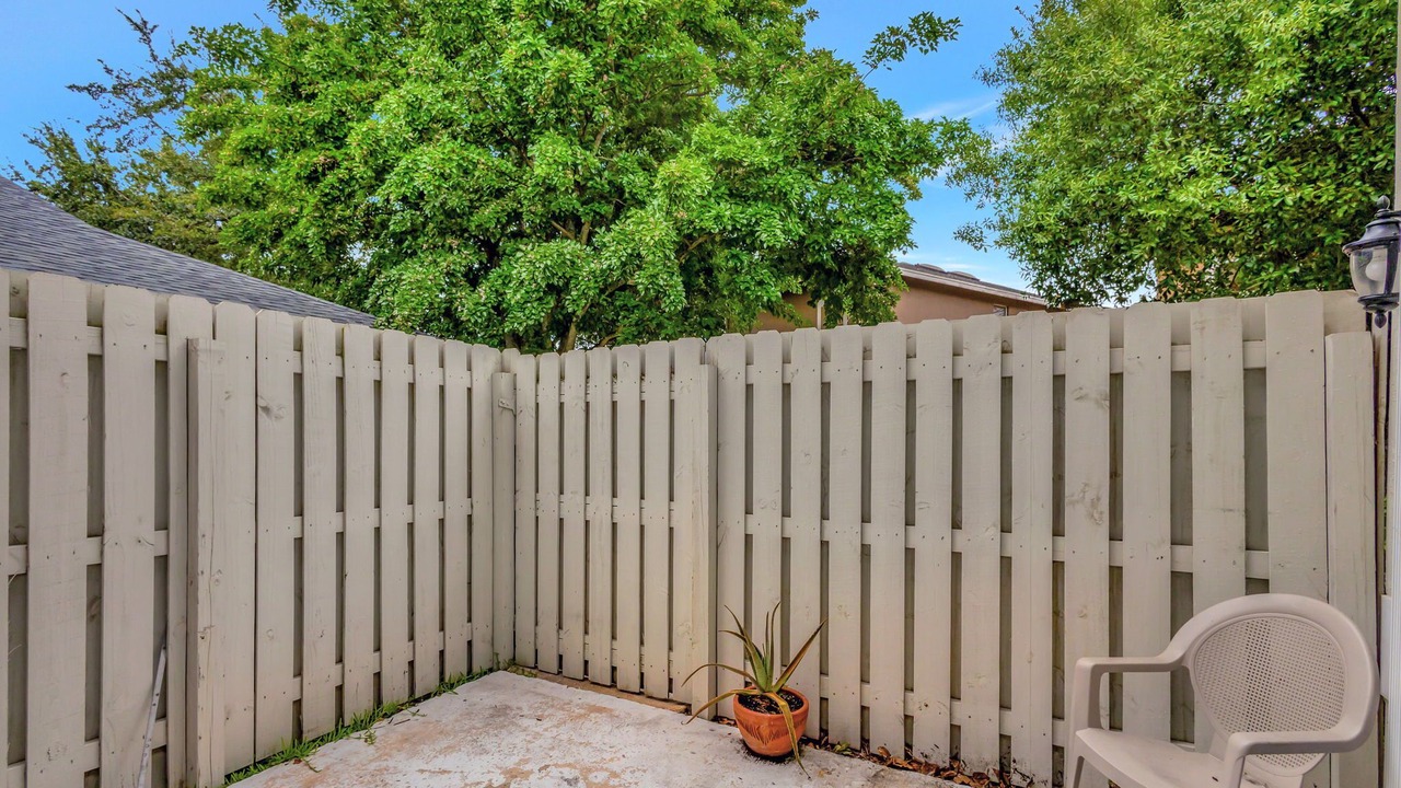 Photo of Outdoor in Greenview Shores