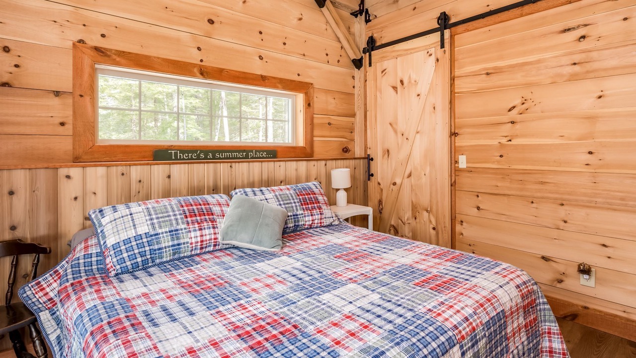 Photo of Bedroom in Meredith
