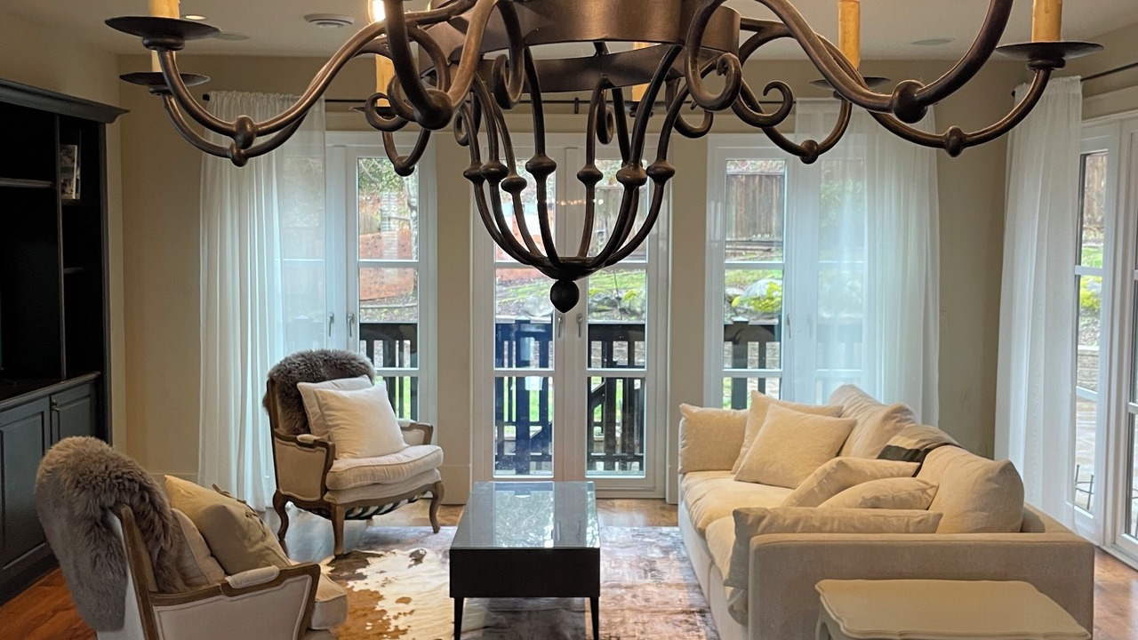 Photo of Livingroom in Burnaby