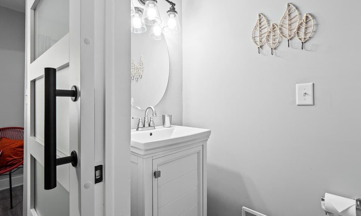 Photo of Bathroom in Cuyahoga Falls