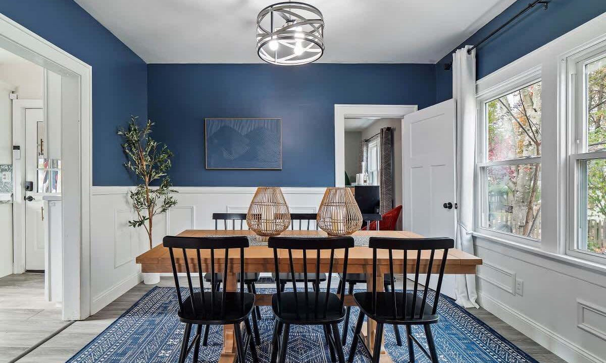 Photo of Bedroom in Cuyahoga Falls