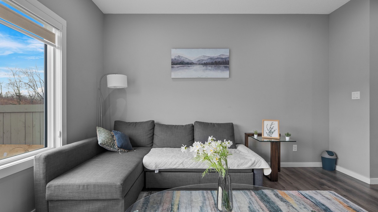 Photo of Livingroom in Southeast Edmonton