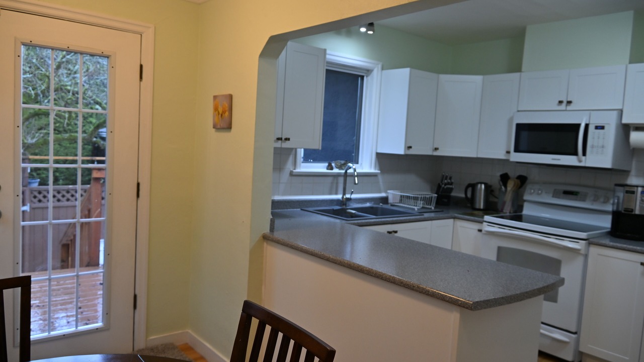 Photo of Kitchen in View Royal