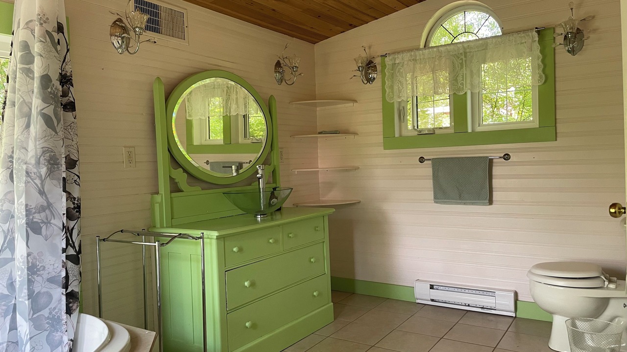 Photo of Bathroom in Rockglen