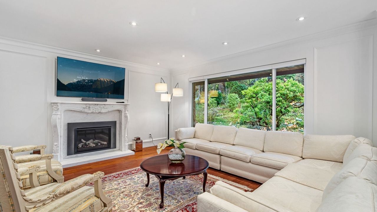 Photo of Livingroom in West Vancouver