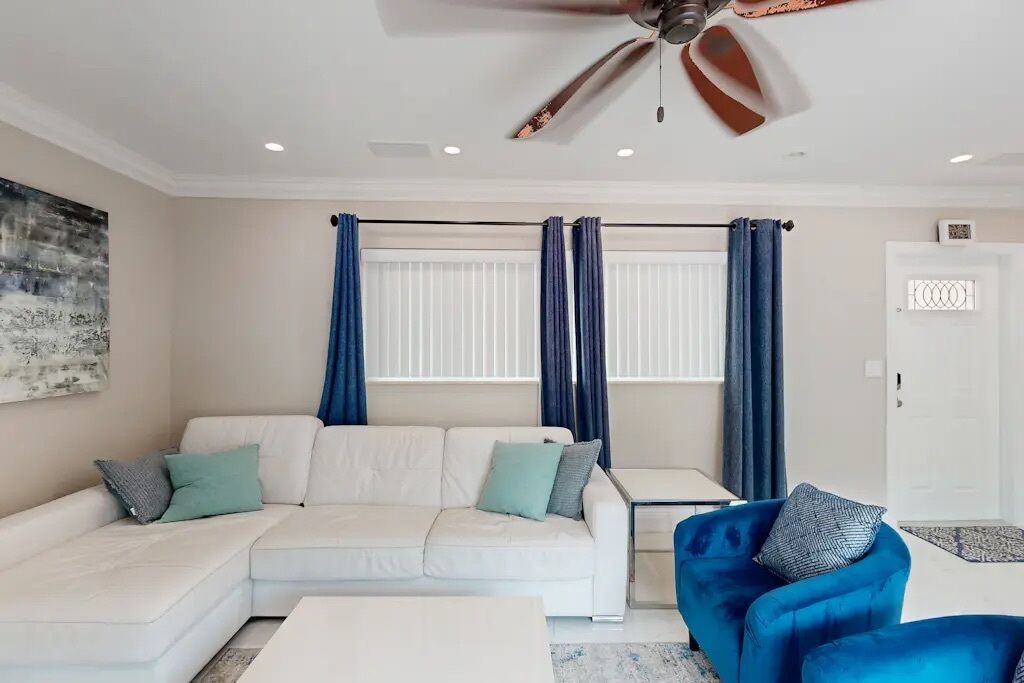 Photo of Livingroom in Bel Air