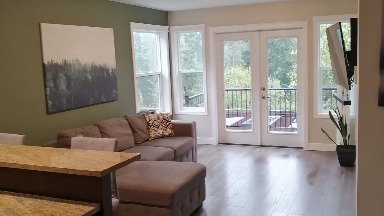 Photo of Livingroom in Shawnigan Lake