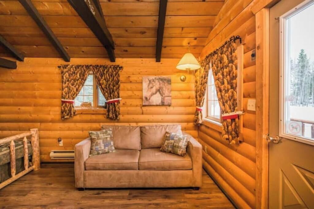 Photo of Livingroom in Winfield