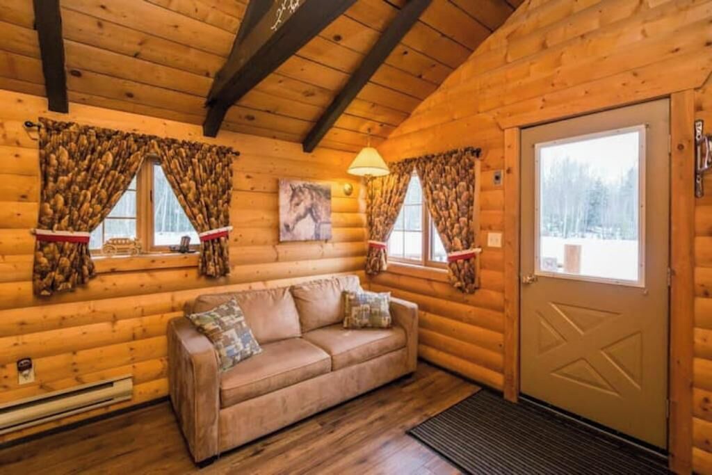 Photo of Livingroom in Winfield