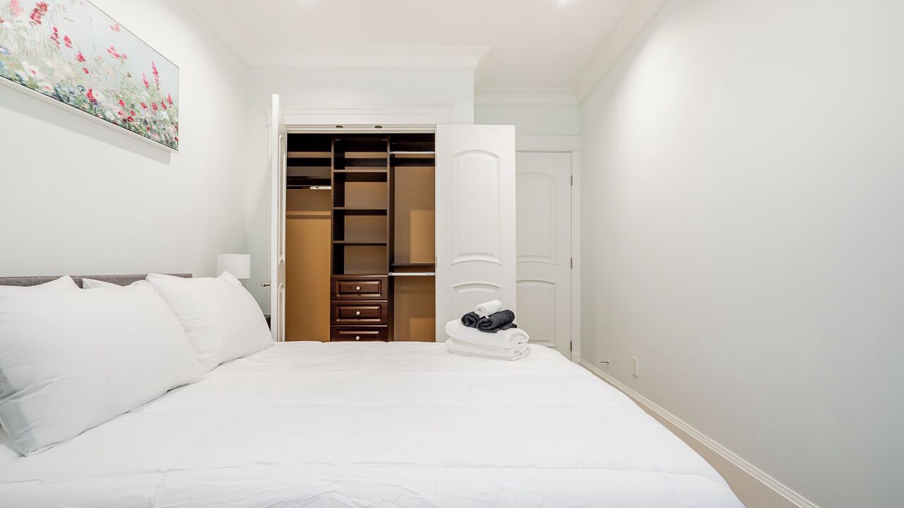 Photo of Bedroom in Dundarave