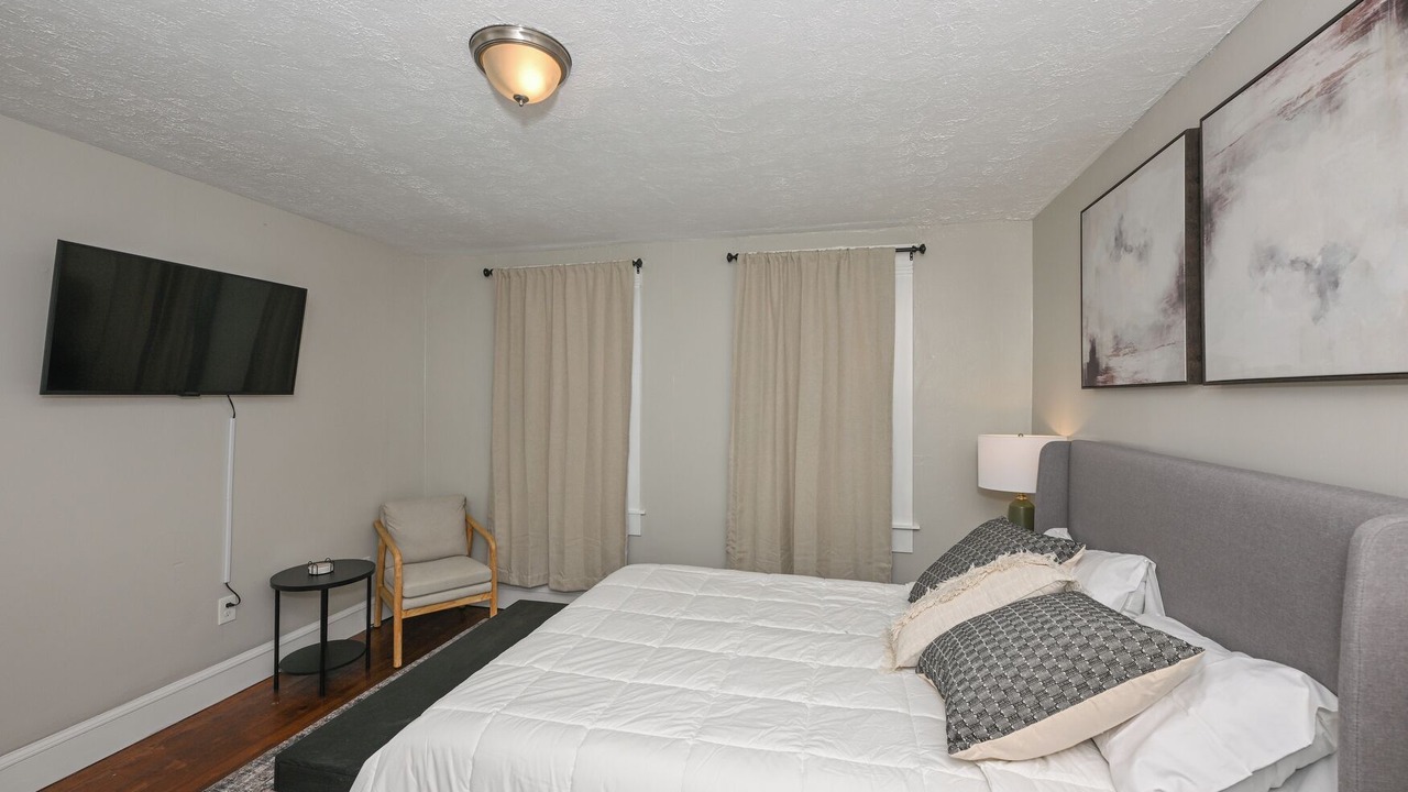 Photo of Bedroom in Tremont