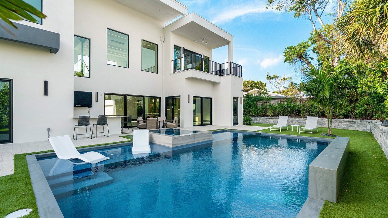 Photo of Outdoor in Juno Beach