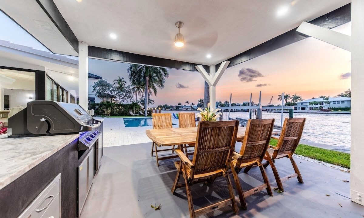 Photo of Outdoor in Dolphin Isles