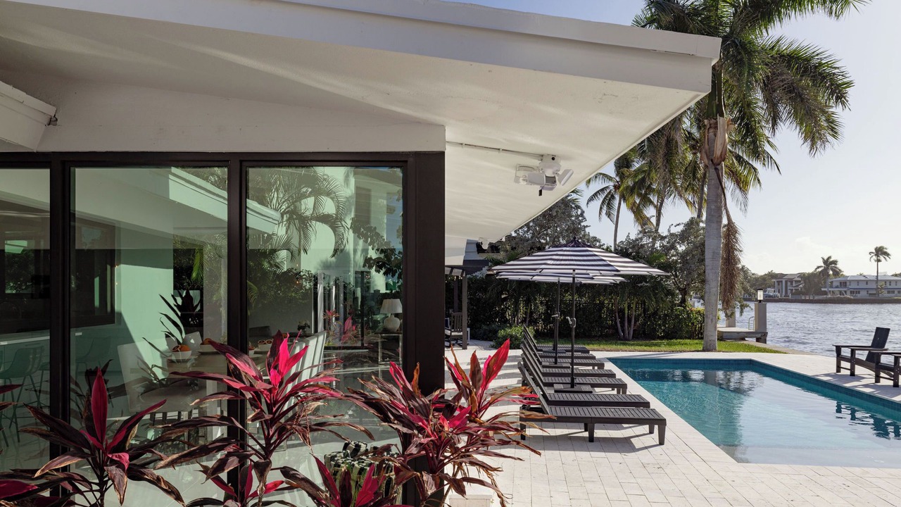 Photo of Outdoor in Dolphin Isles