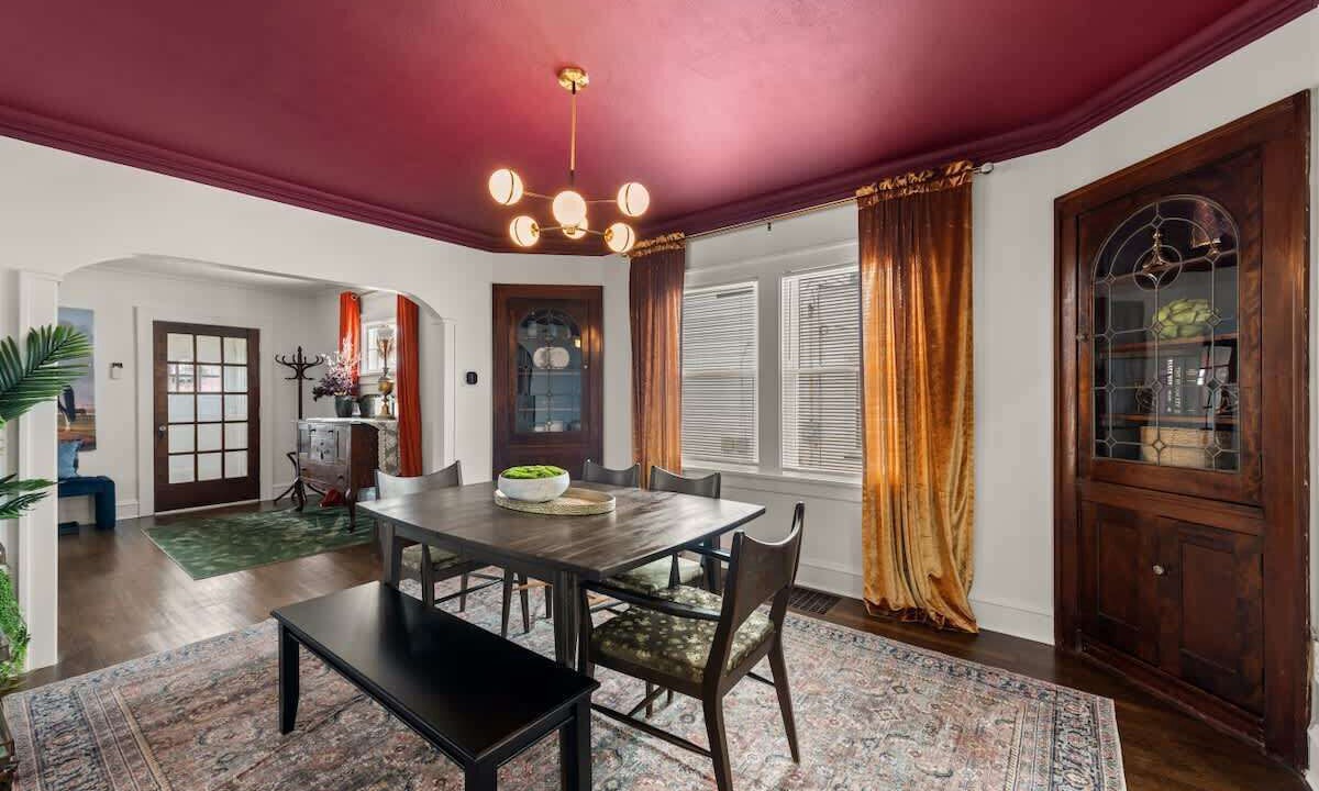 Photo of Bedroom in Kamm's Corners