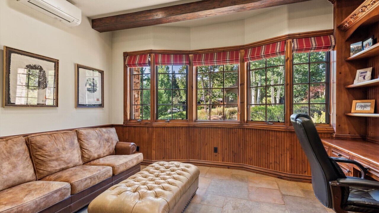 Photo of Livingroom in Snowmass Village