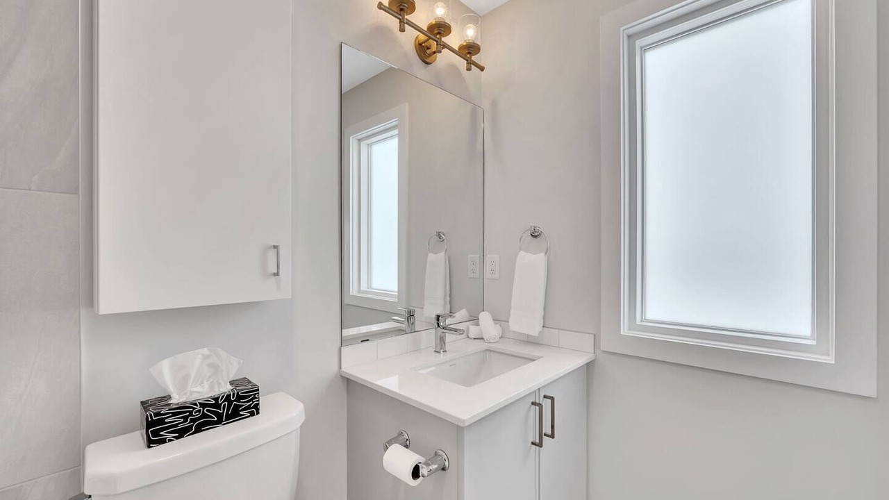 Photo of Bathroom in Division No. 11