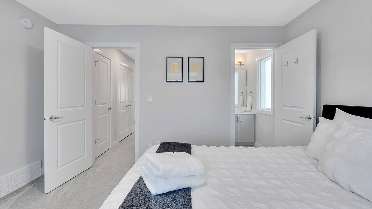 Photo of Bedroom in Division No. 11