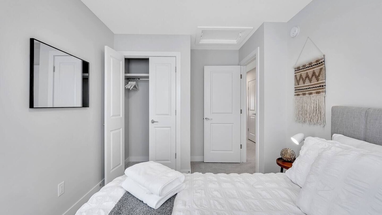 Photo of Bedroom in Division No. 11