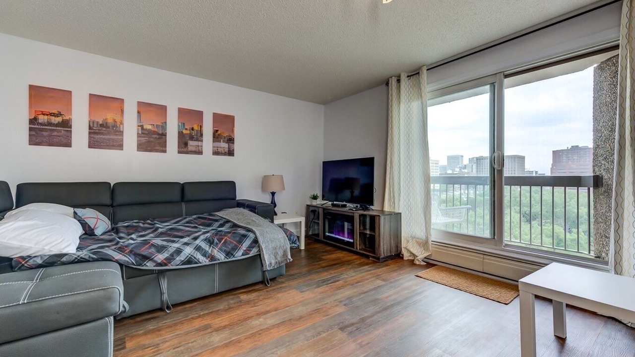 Photo of Livingroom in North Central Edmonton