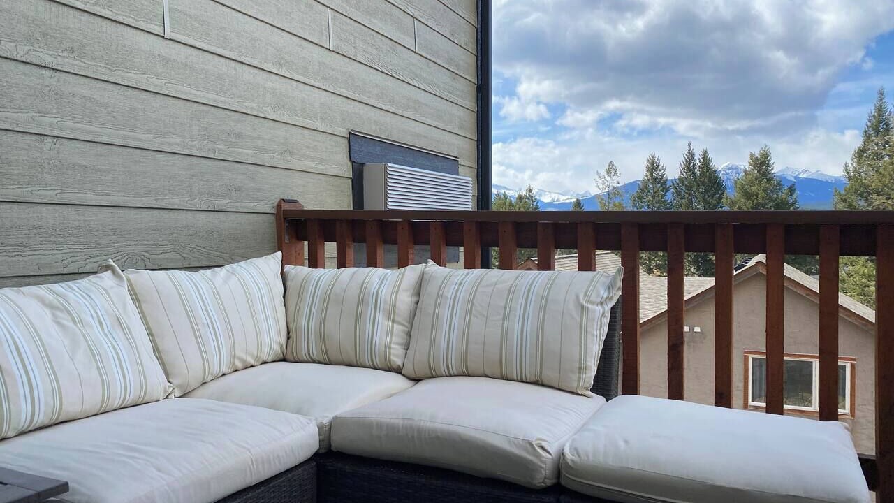 Photo of Patio Balcony in East Kootenay