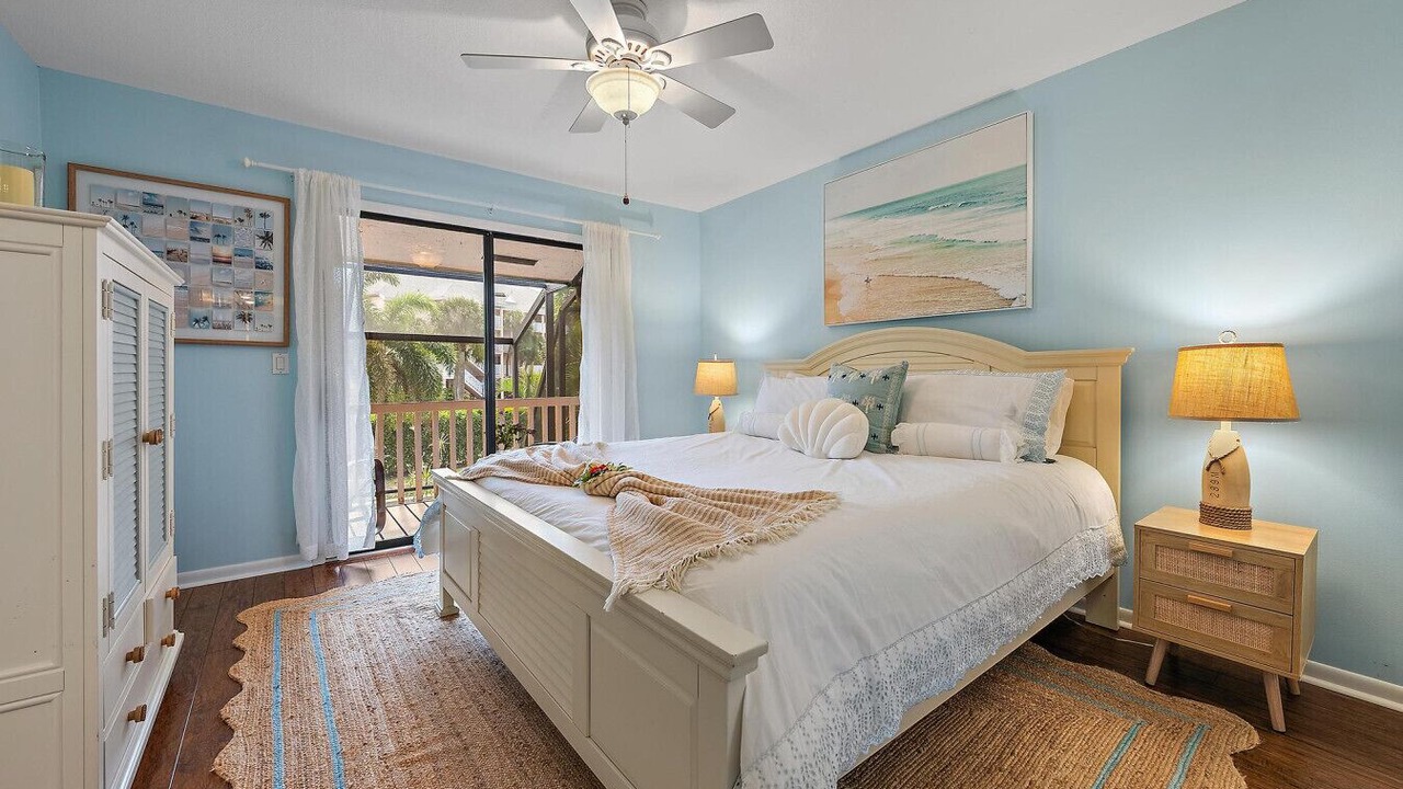 Photo of Bedroom in Jupiter Bay