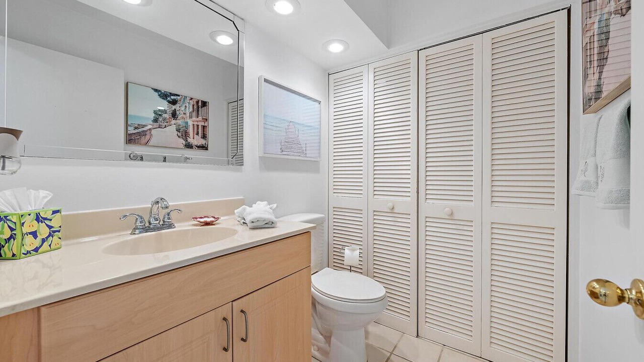 Photo of Bathroom in Jupiter Bay