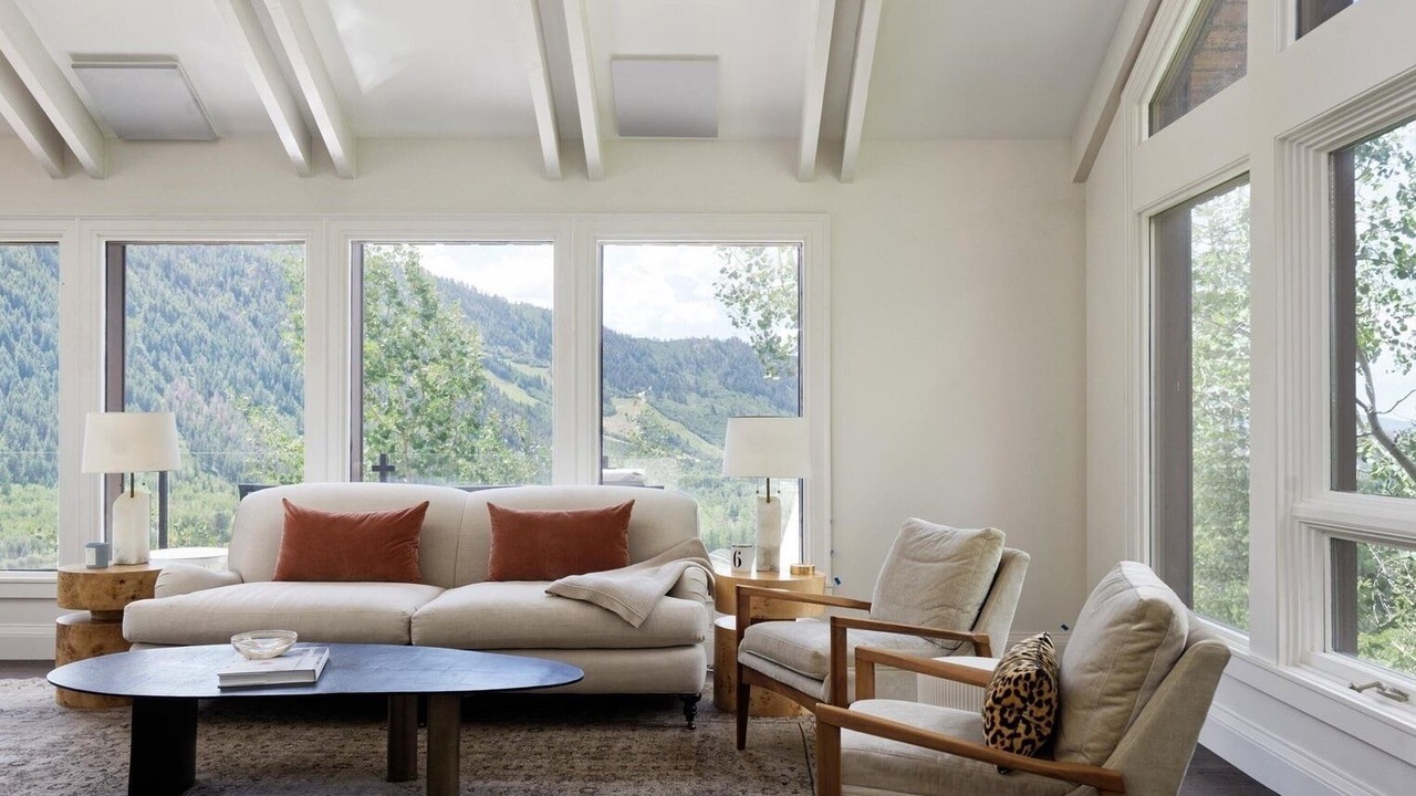 Photo of Livingroom in Mountain Valley