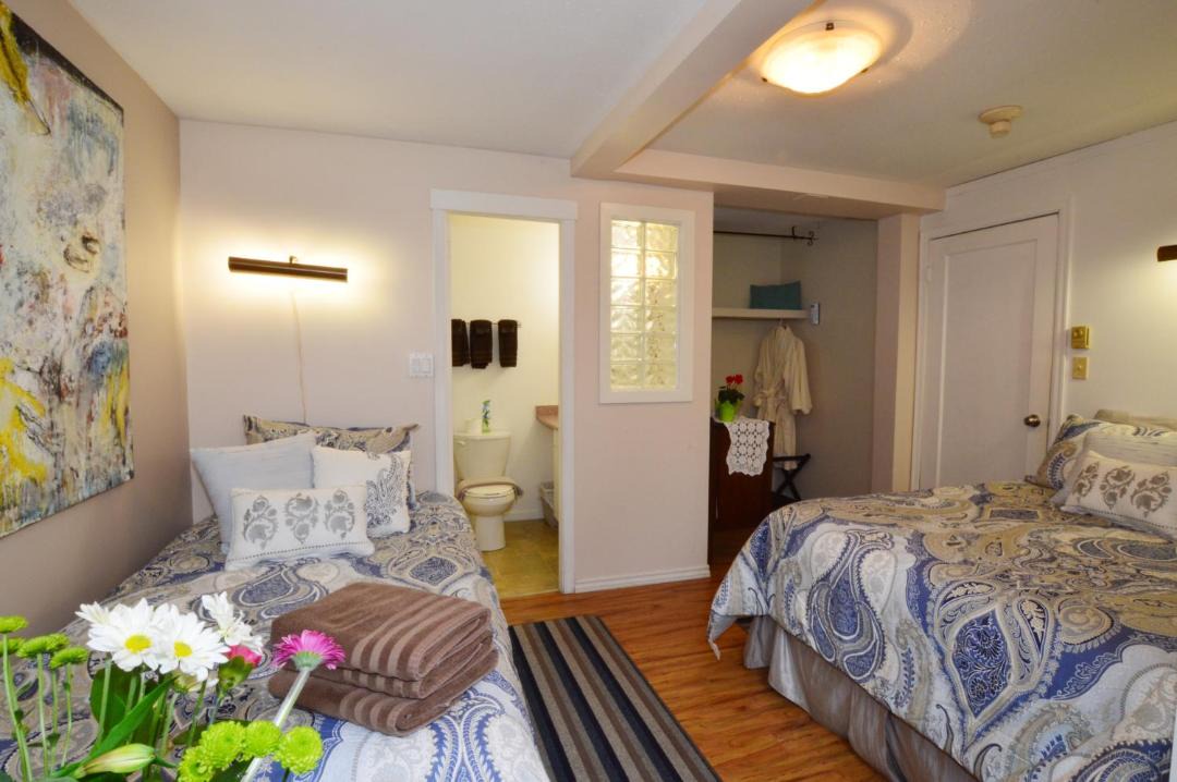 Photo of Bedroom in James Bay